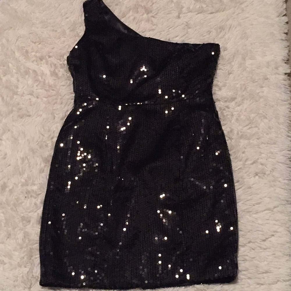 Beautiful Sequins One Shoulder Dress